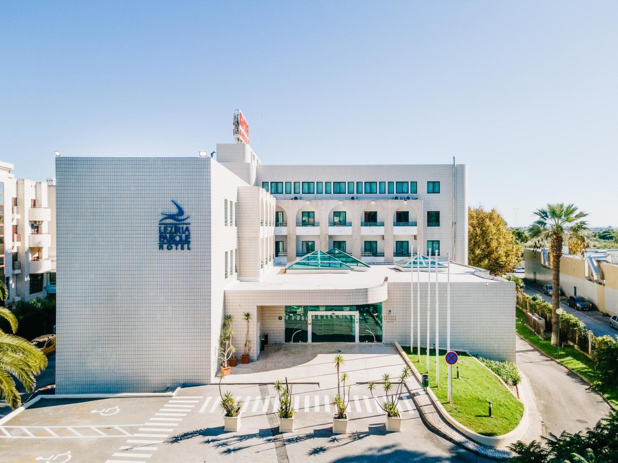 Leziria Parque Hotel วีลาฟรังกา เด ชีรา ภายนอก รูปภาพ